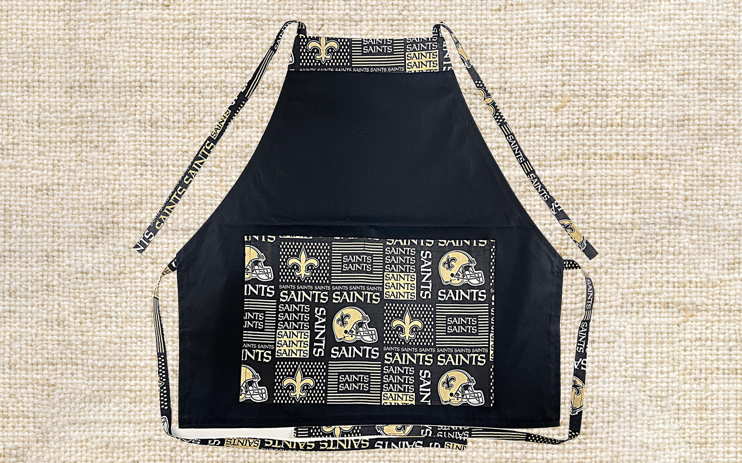 ULTIMATE BBQ APRON for Grill Masters! Unisex Up to 4X Size - Easy Clean & Durable, Ideal Gift Choice. Cheer on your favorite football team.