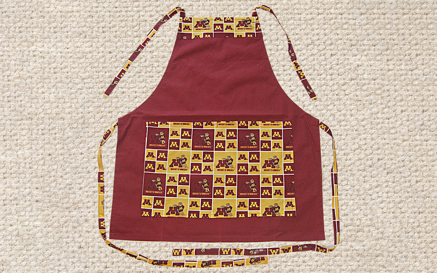 ULTIMATE BBQ APRON for Grill Masters! Unisex Up to 4X Size - Easy Clean & Durable, Ideal Gift Choice. Cheer on Your Favorite College Team.