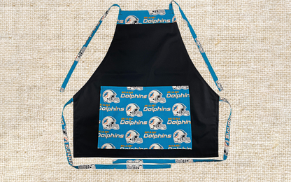 ULTIMATE BBQ APRON for Grill Masters! Unisex Up to 4X Size - Easy Clean & Durable, Ideal Gift Choice. Cheer on your favorite football team.