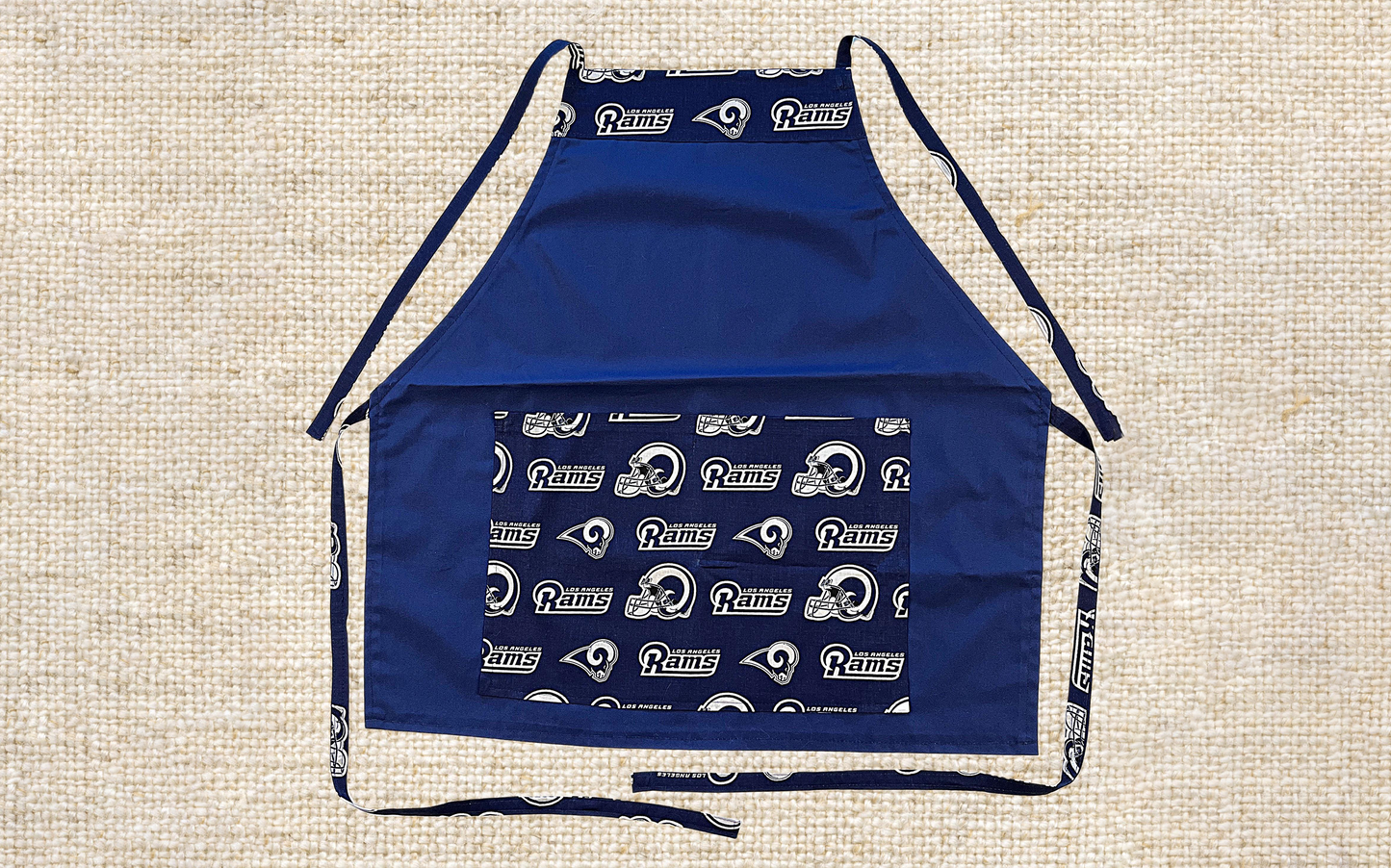 ULTIMATE BBQ APRON for Grill Masters! Unisex Up to 4X Size - Easy Clean & Durable, Ideal Gift Choice. Cheer on your favorite football team.