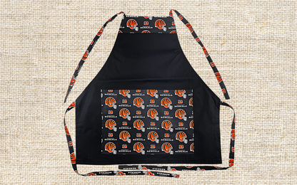 ULTIMATE BBQ APRON for Grill Masters! Unisex Up to 4X Size - Easy Clean & Durable, Ideal Gift Choice. Cheer on your favorite football team.